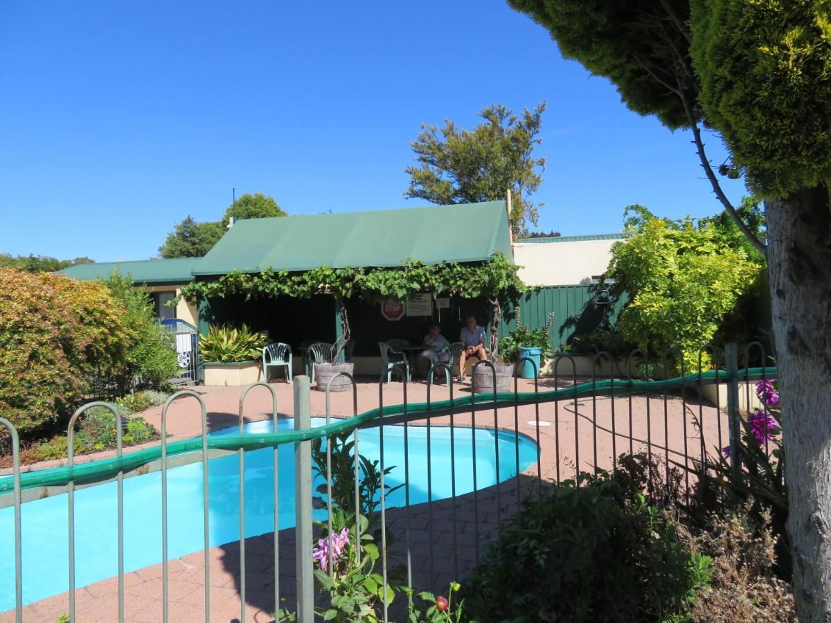 Commodore Court Motel Blenheim Buitenkant foto
