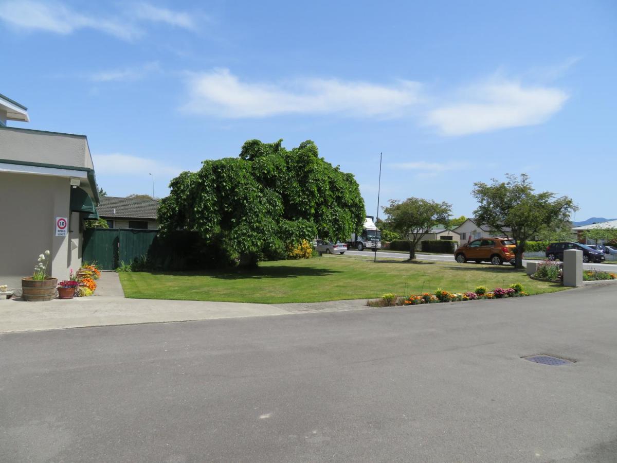 Commodore Court Motel Blenheim Buitenkant foto